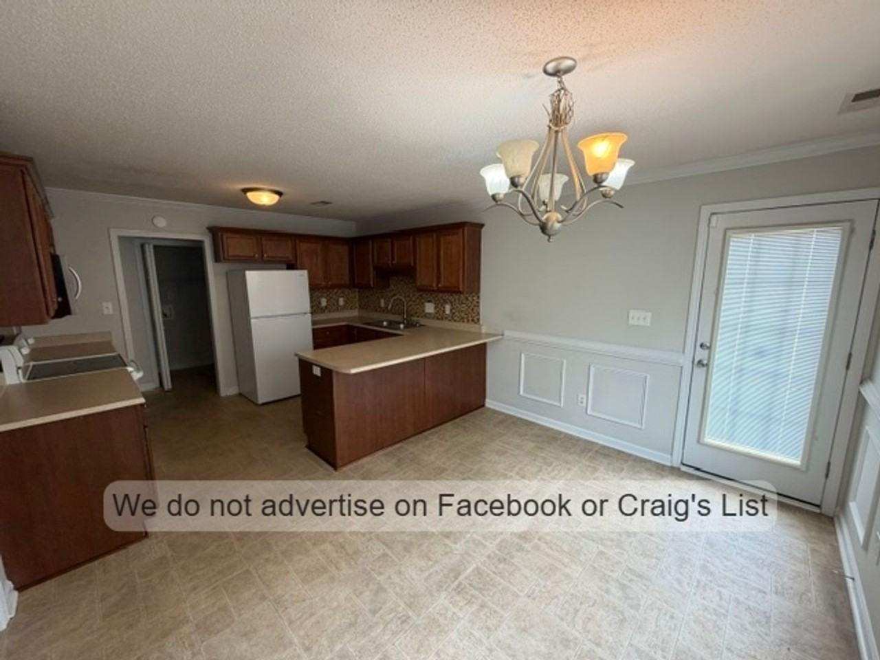 1434 Mingary Ave - Photo 3 of 13