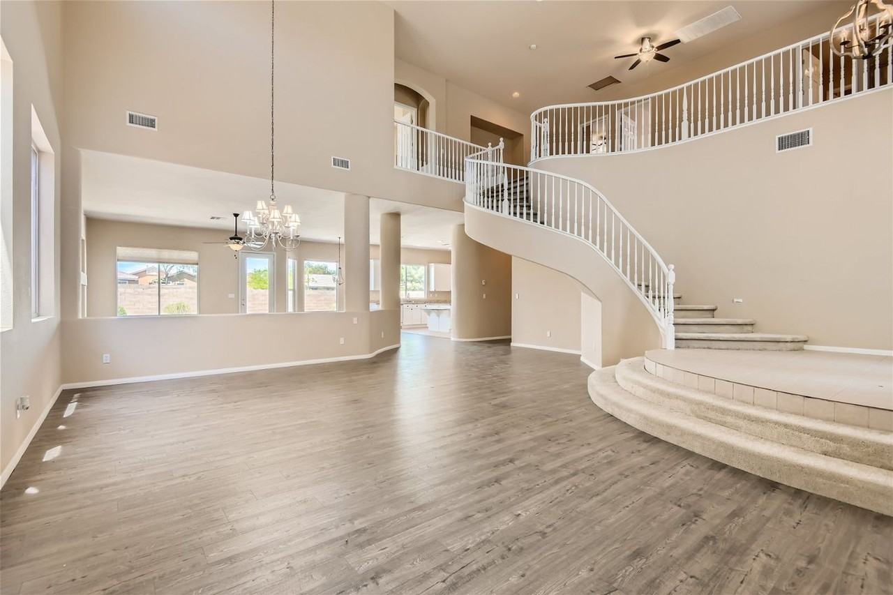 5258 Villa Dante Ave - Photo 2 of 22