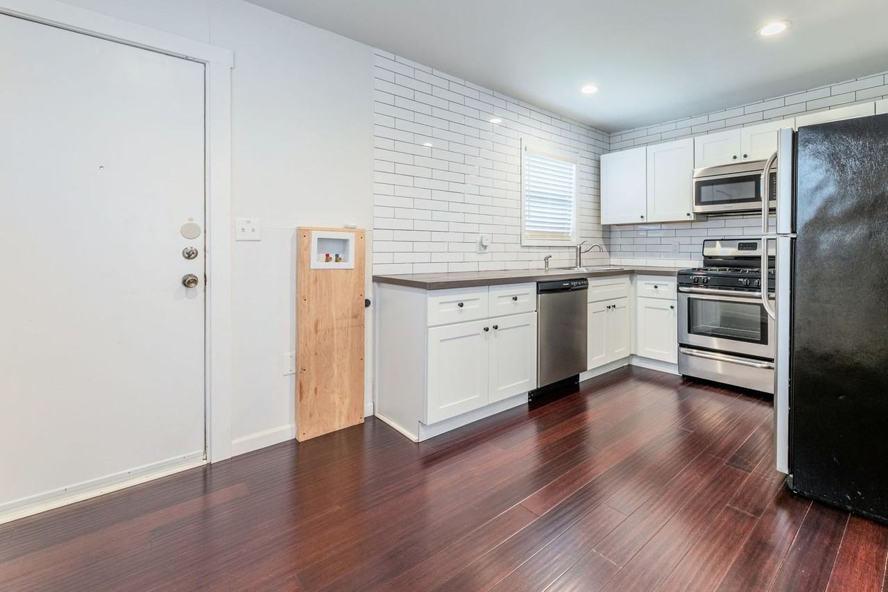 1717 Bunche Rd - Photo 6 of 26
