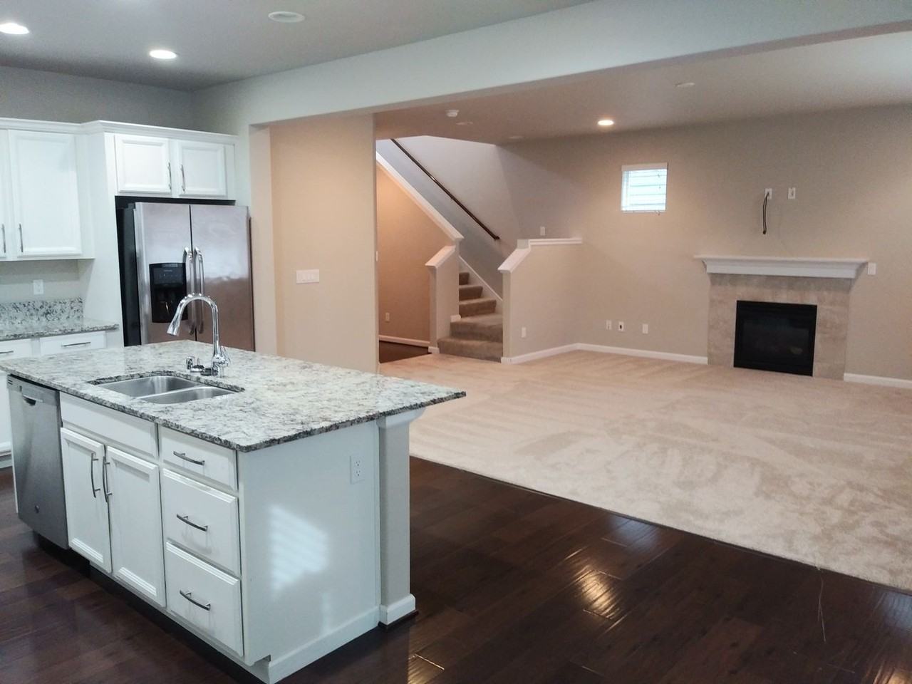 8817 Jayden St Ne - Photo 2 of 17