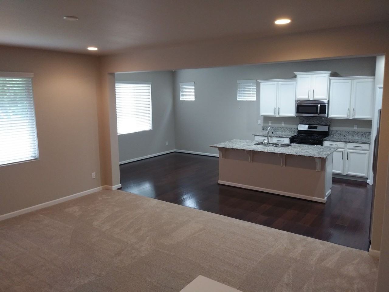 8817 Jayden St Ne - Photo 4 of 17