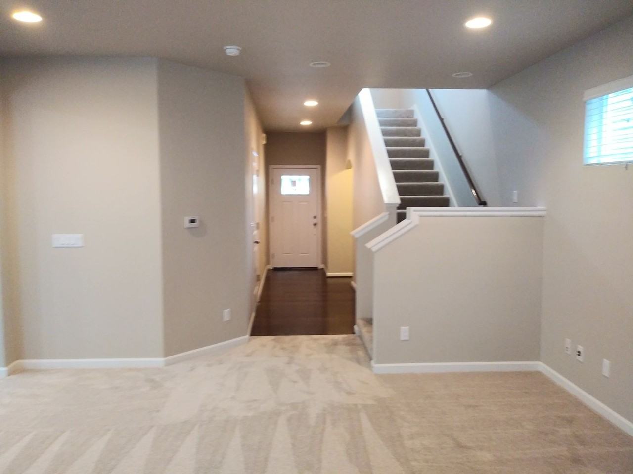 8817 Jayden St Ne - Photo 5 of 17