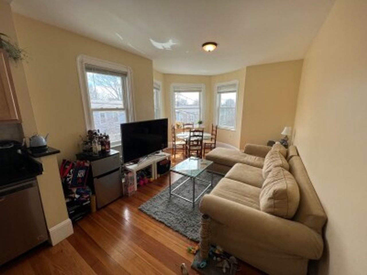 47 Lowell St - Photo 2 of 33