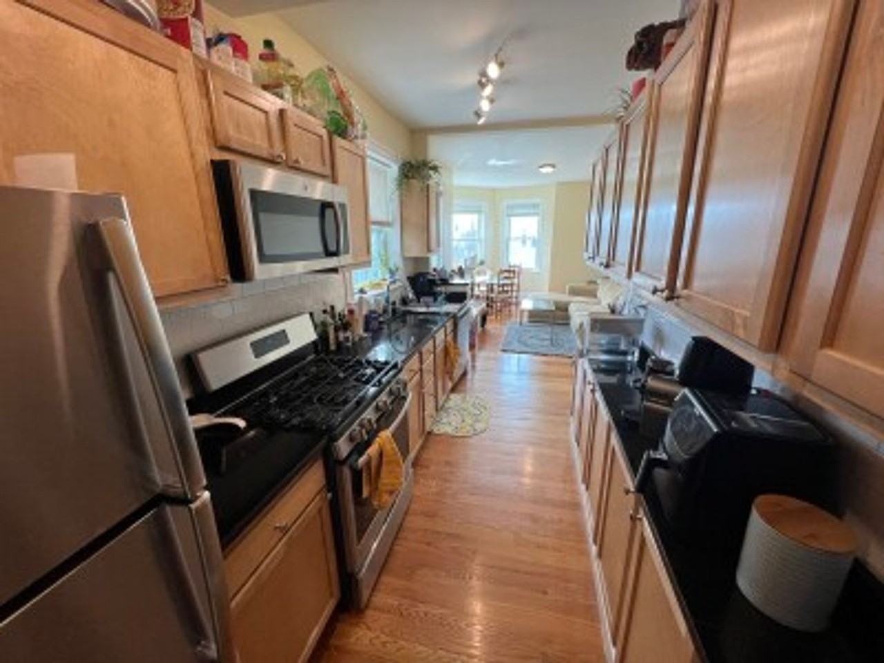 47 Lowell St - Photo 7 of 33