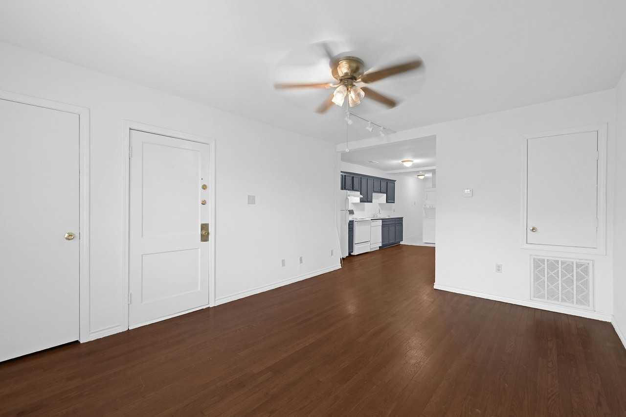 4109 Jack St #4 - Photo 7 of 17