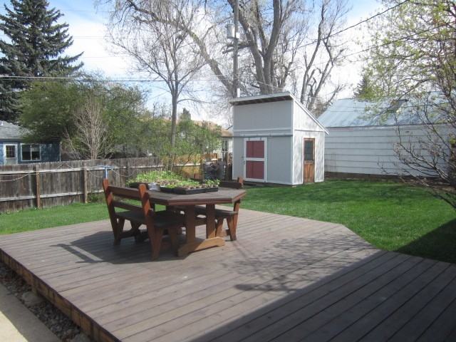 360 27th St - Photo 3 of 24