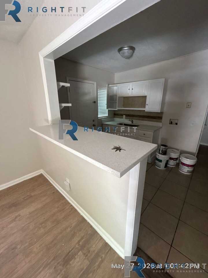 1162-1164 E. 16th Street - Photo 3 of 9