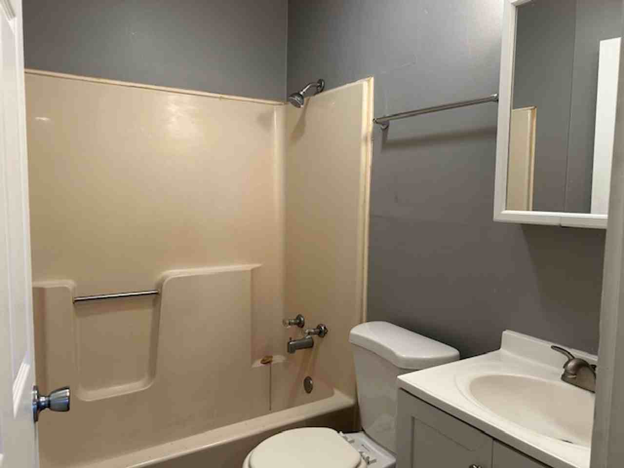 111 N Smithville Rd - Photo 6 of 21