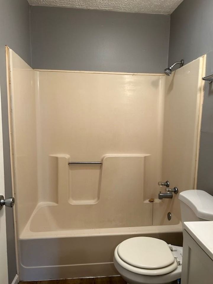 111 N Smithville Rd - Photo 7 of 21