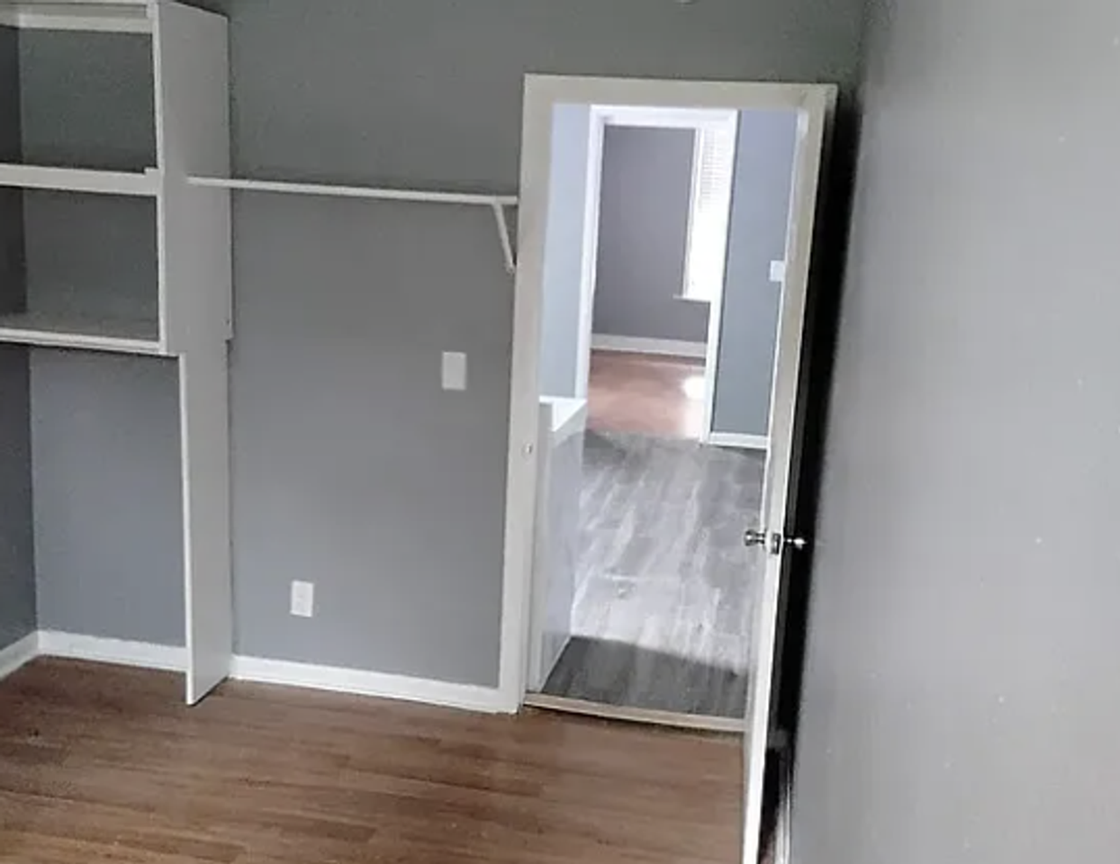 28 Hickory St - Photo 7 of 10