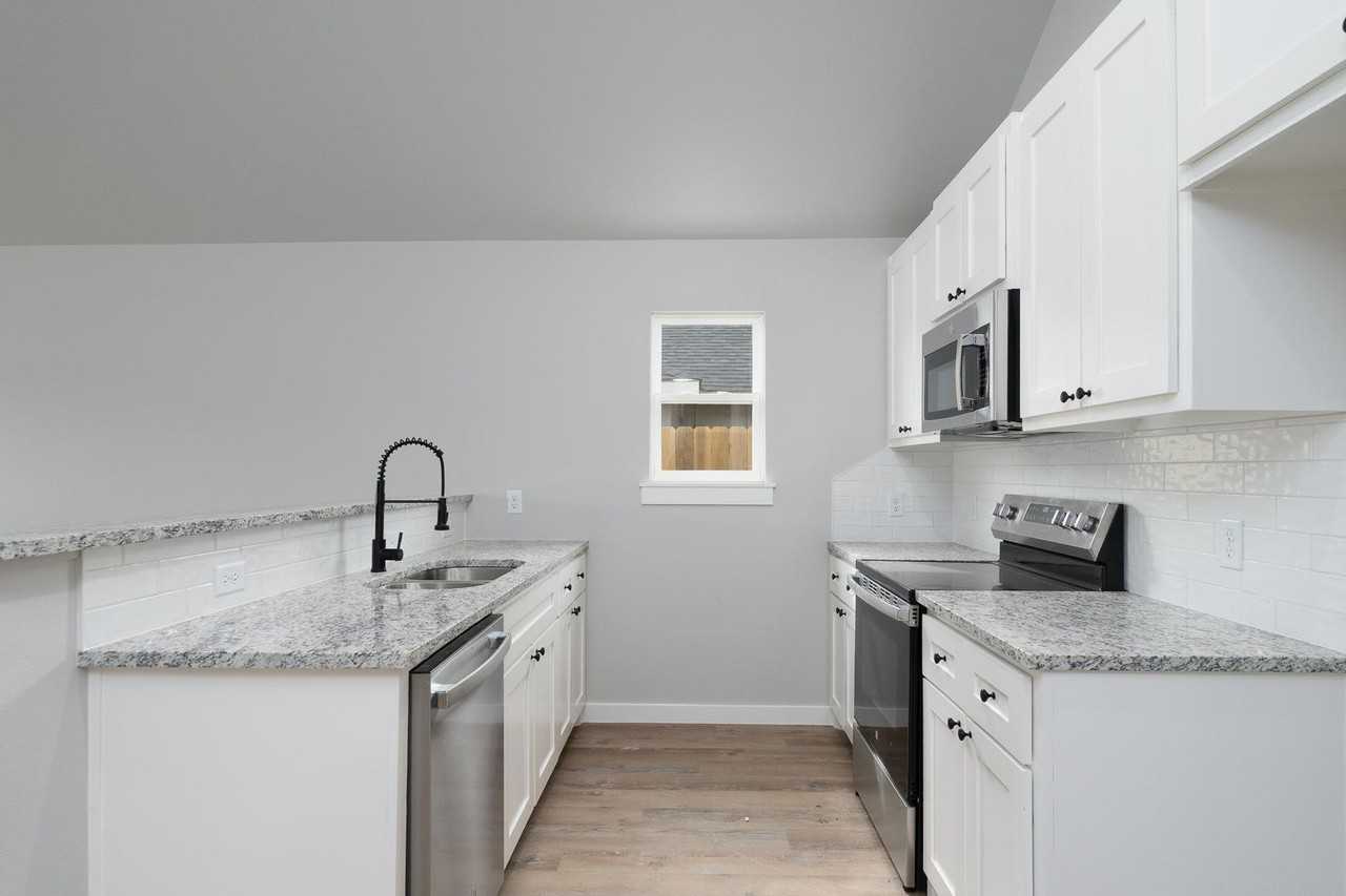 171 Tombstone Rd - Photo 5 of 32