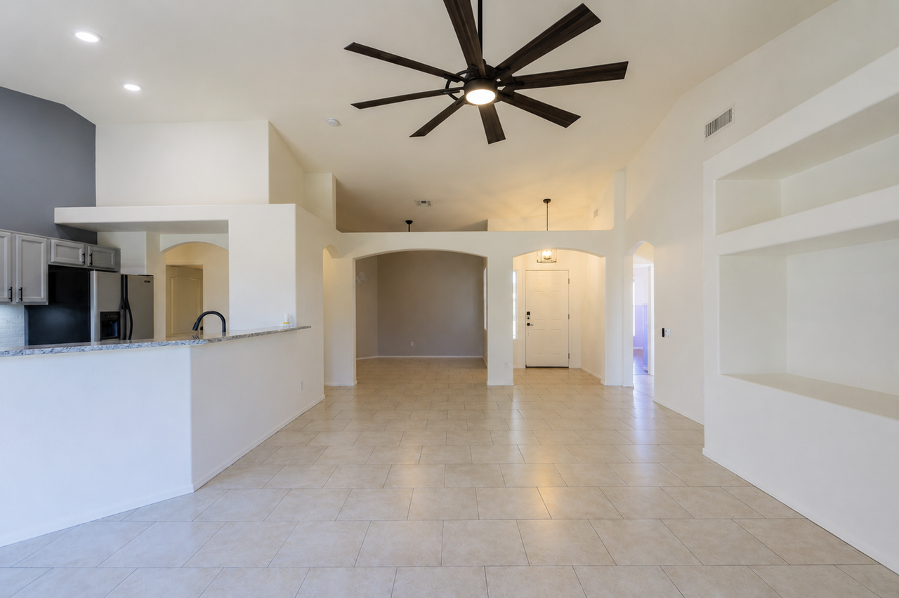 2335 W Noble Heights Dr - Photo 4 of 19
