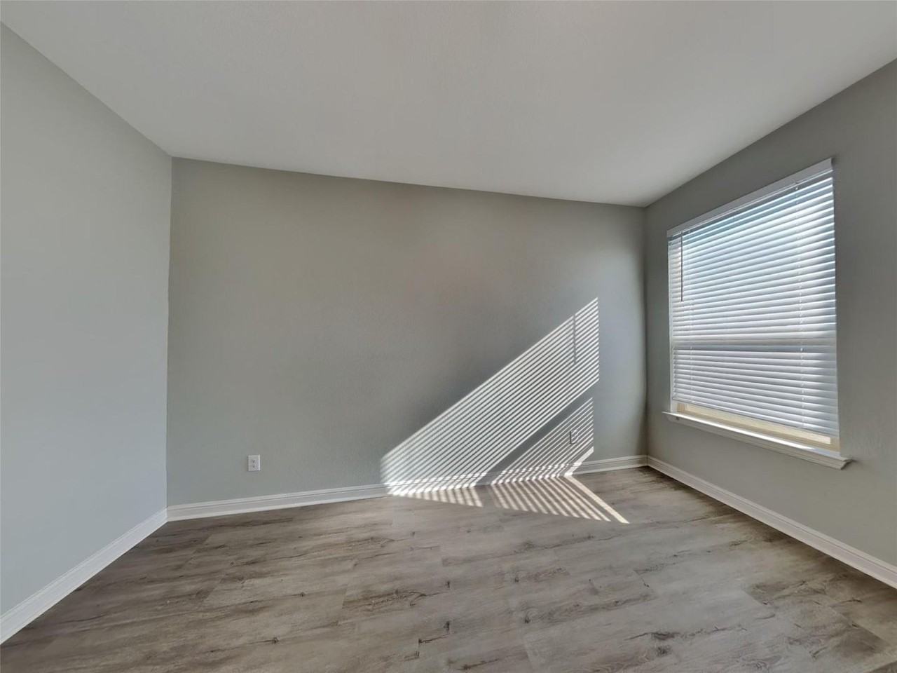 9329 Belle River Trl - Photo 6 of 28