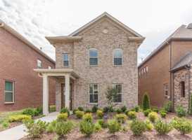 featured image of 164 Ashcrest Pt