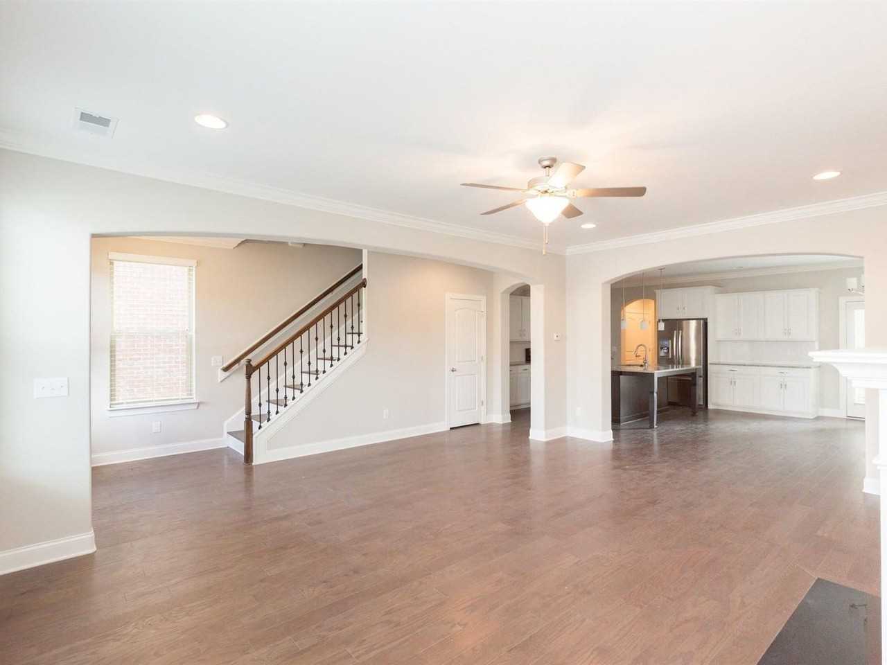164 Ashcrest Pt - Photo 4 of 17