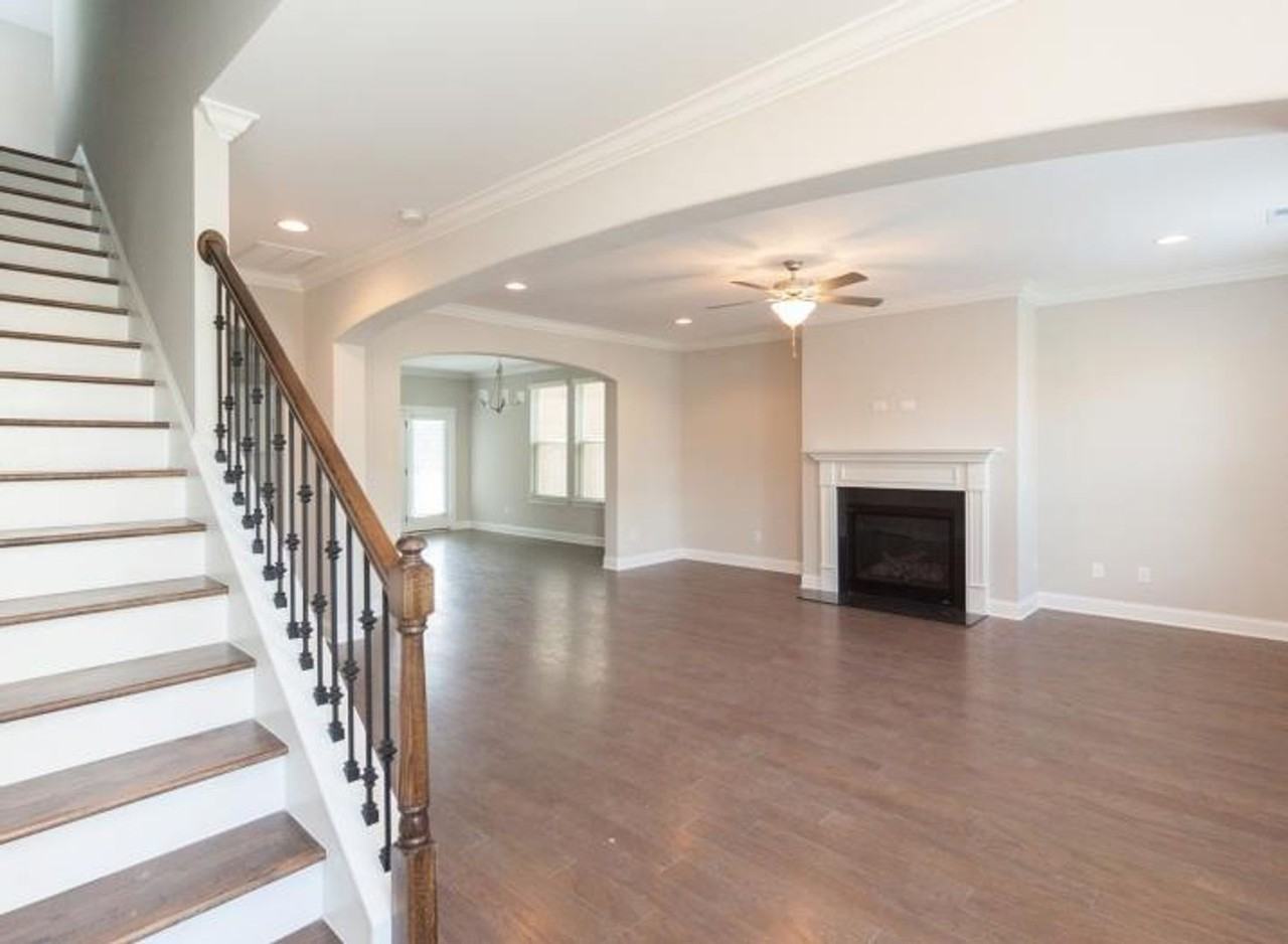 164 Ashcrest Pt - Photo 5 of 17