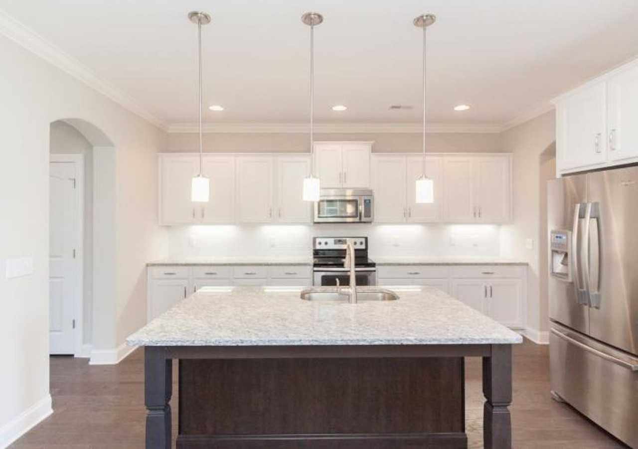 164 Ashcrest Pt - Photo 6 of 17