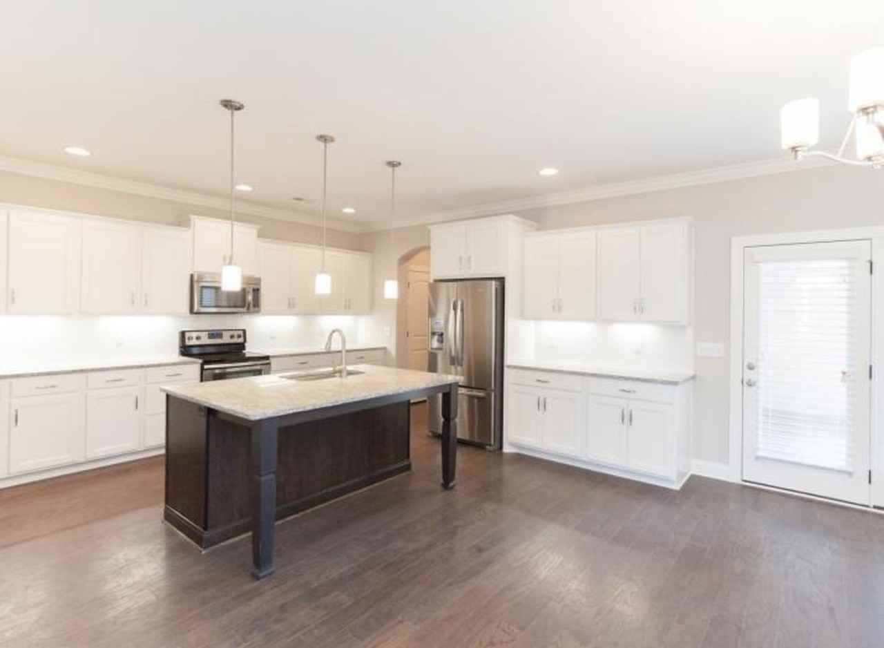 164 Ashcrest Pt - Photo 7 of 17
