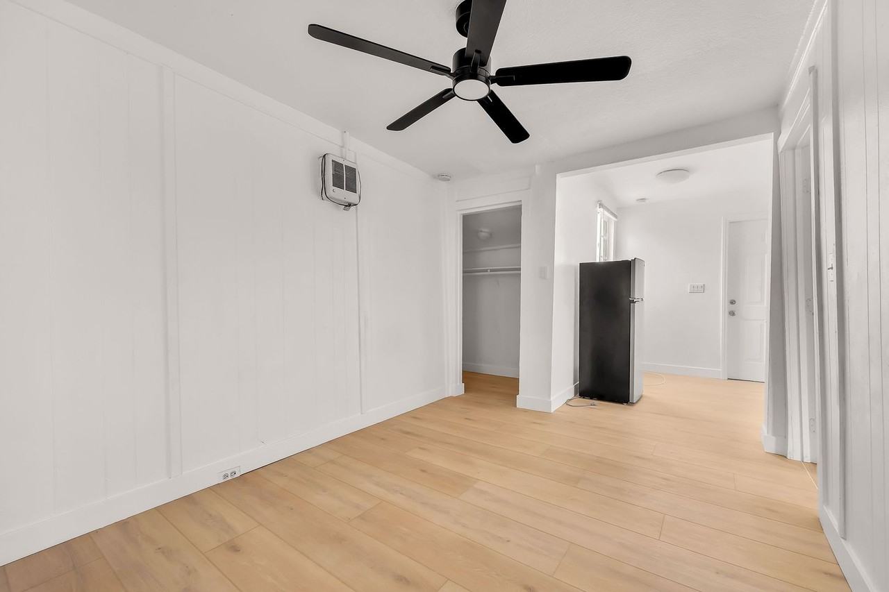 940 Arcadia Pl - Photo 5 of 12