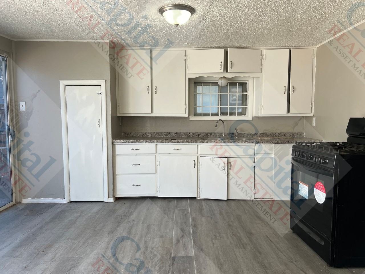 317 Se 24th St - Photo 5 of 21