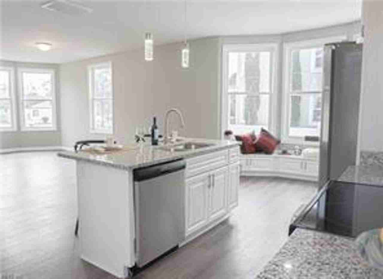 1350 West 38th Street - Photo 4 of 23