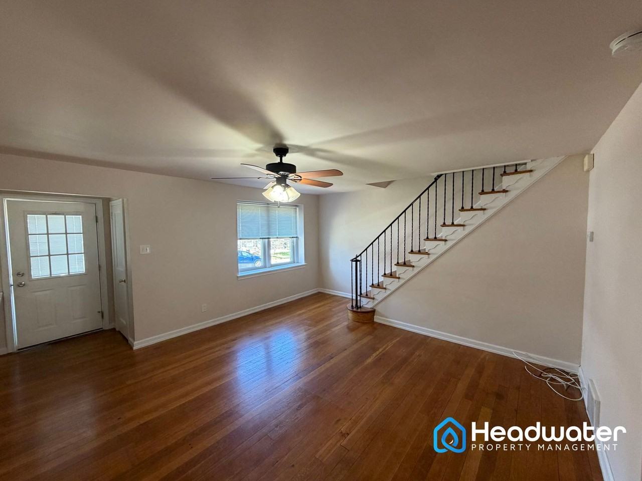 261 S Bayberry Ln - Photo 3 of 12