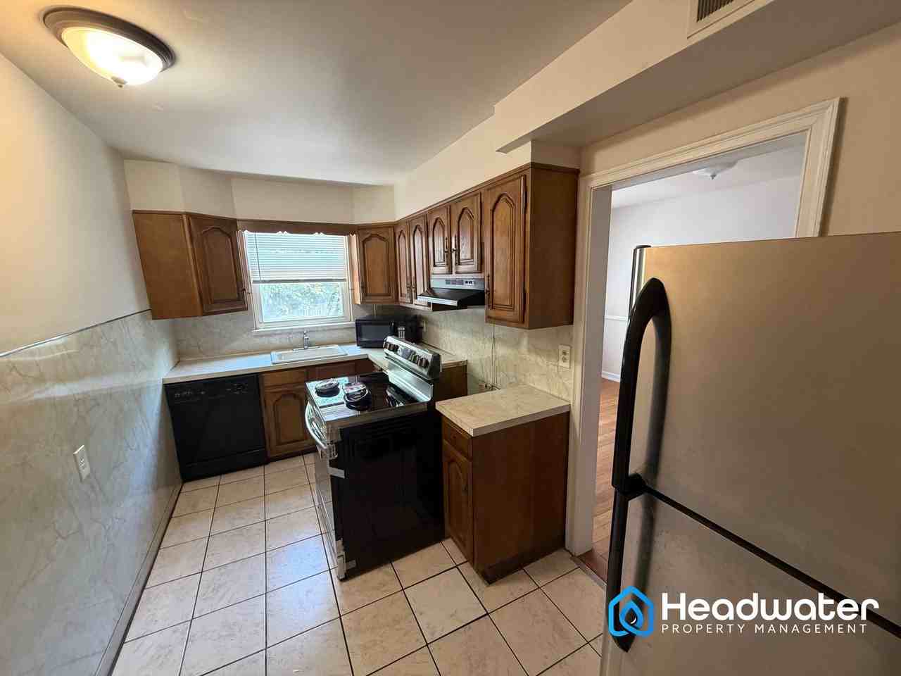 261 S Bayberry Ln - Photo 4 of 12