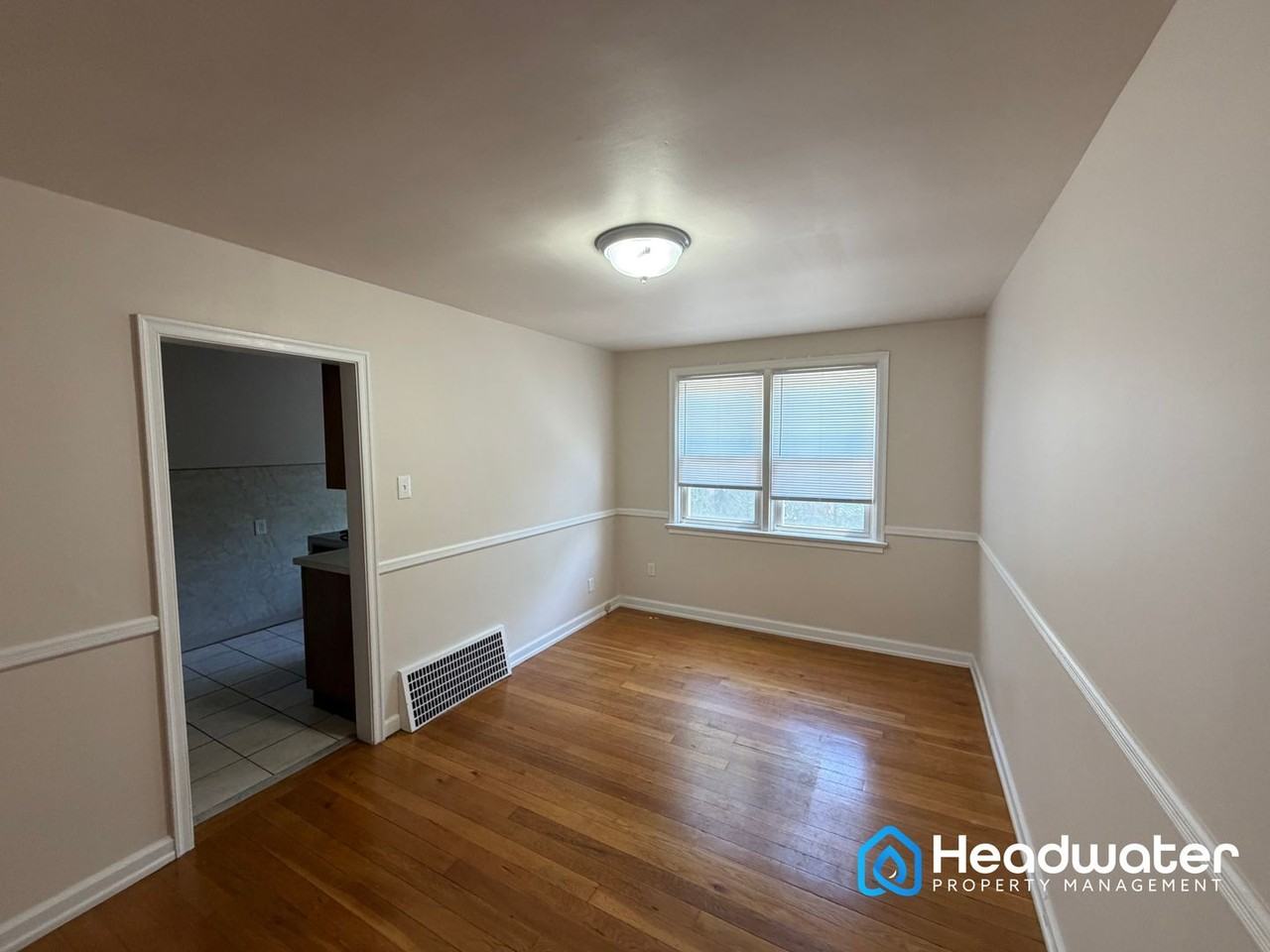 261 S Bayberry Ln - Photo 5 of 12