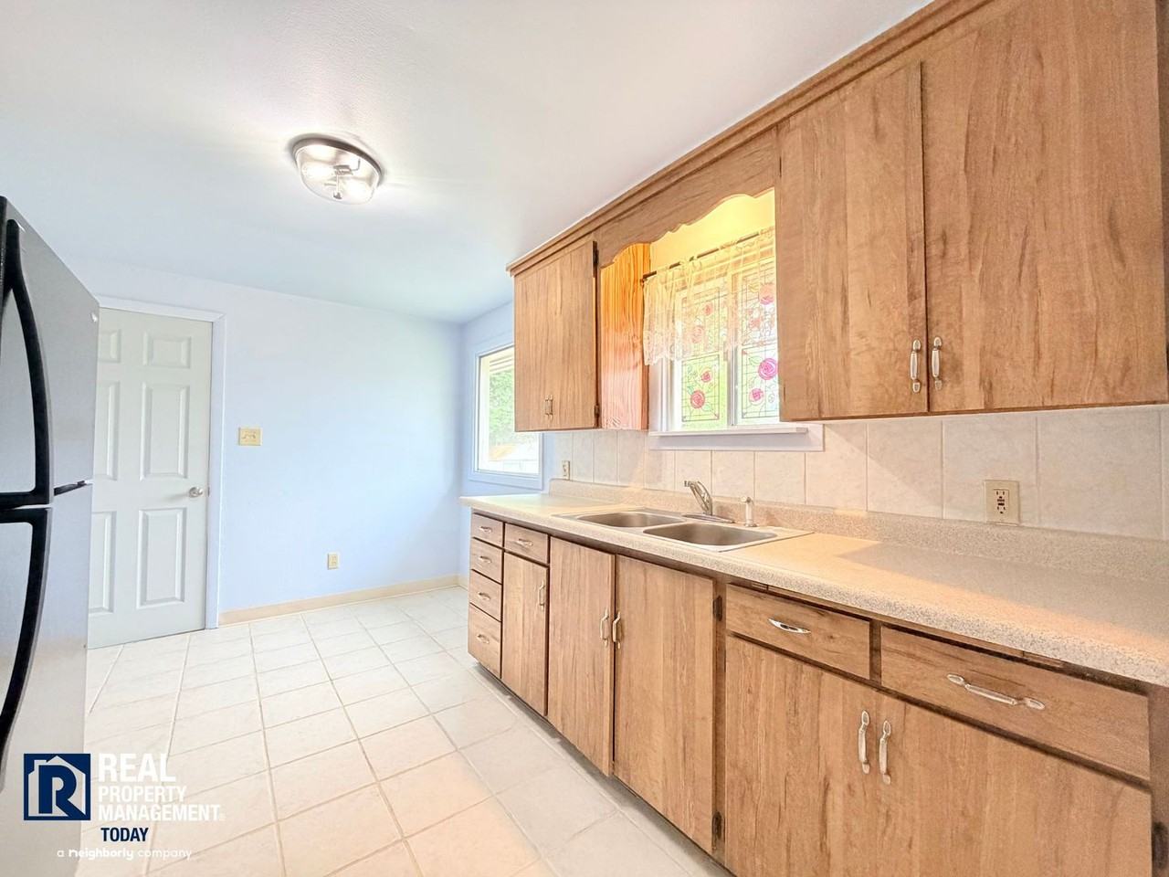 319 104th St E - Photo 6 of 21