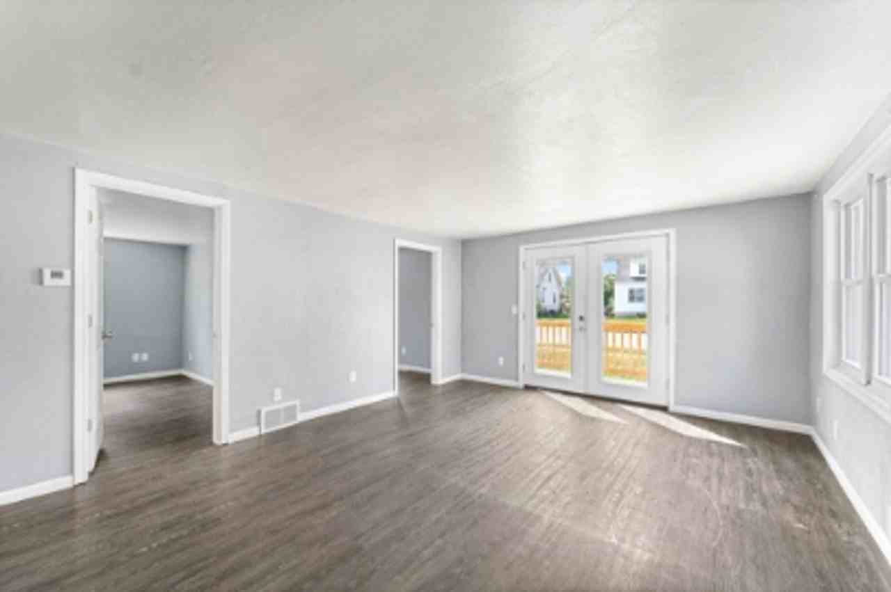 163 Plummer Ave - Photo 6 of 28