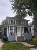 featured image of 1213 Grand St