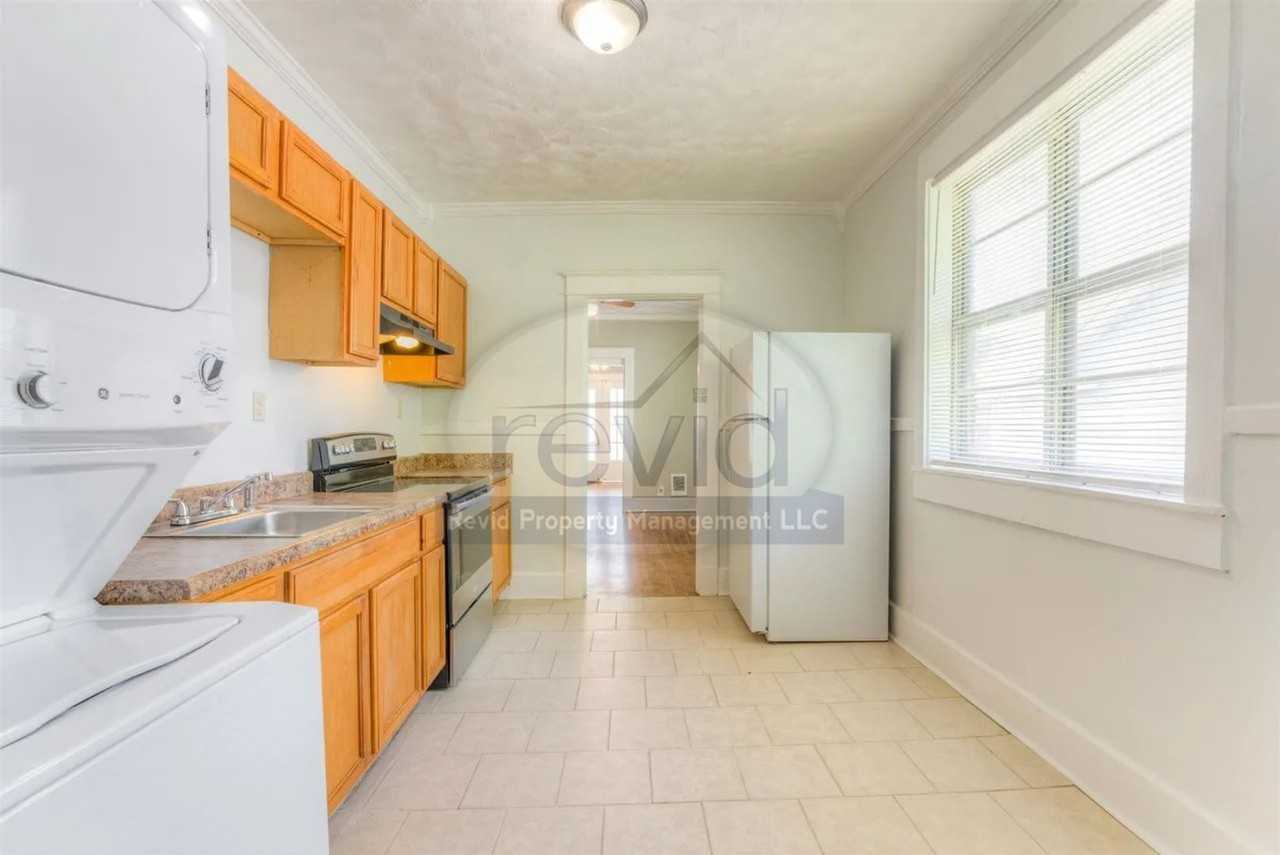 806 Maury St - Photo 6 of 14