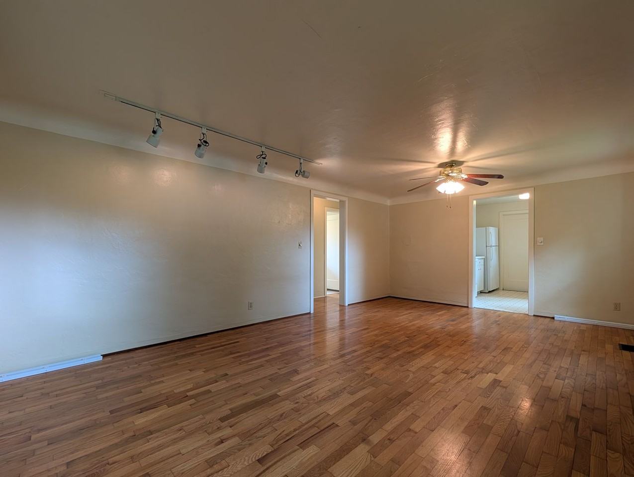 2064 Washington St - Photo 3 of 17