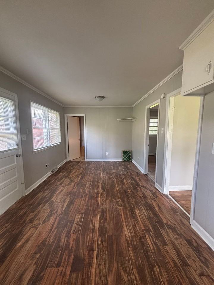 800 Yuma St - Photo 4 of 10