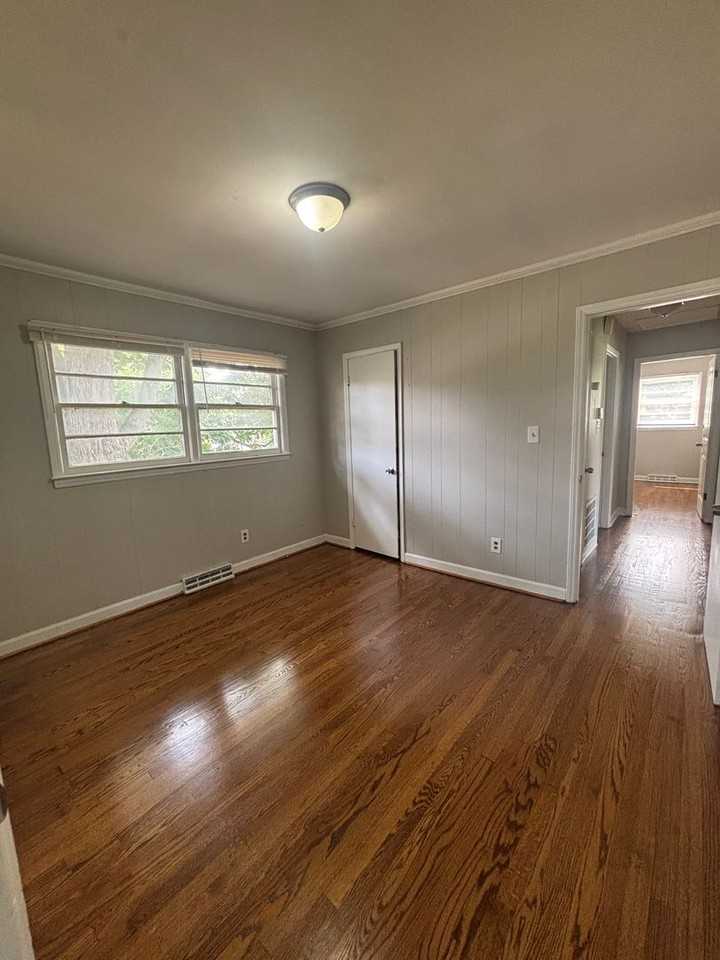 800 Yuma St - Photo 5 of 10