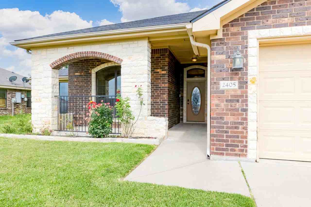 2405 Coy Dr - Photo 4 of 34