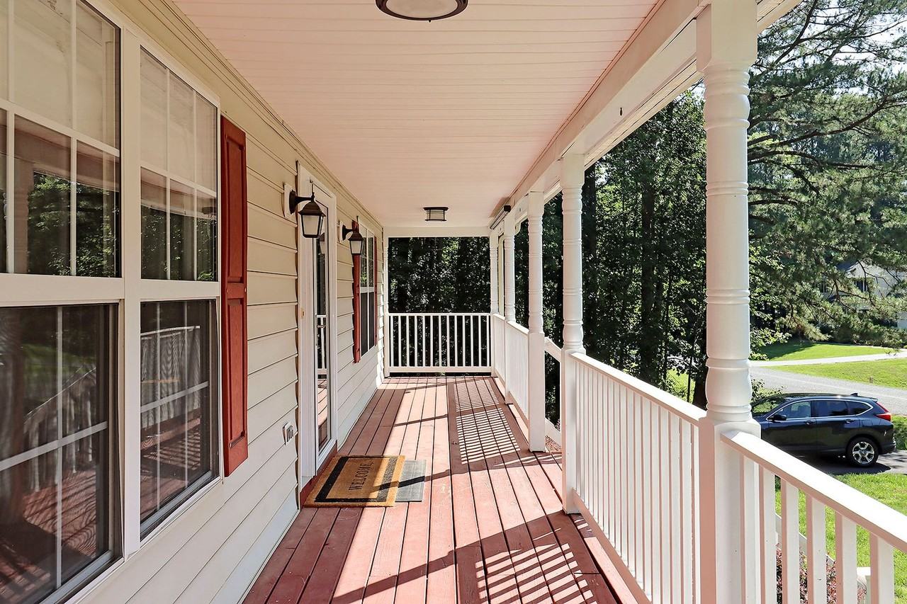 100 Fir Tree Ln - Photo 2 of 26