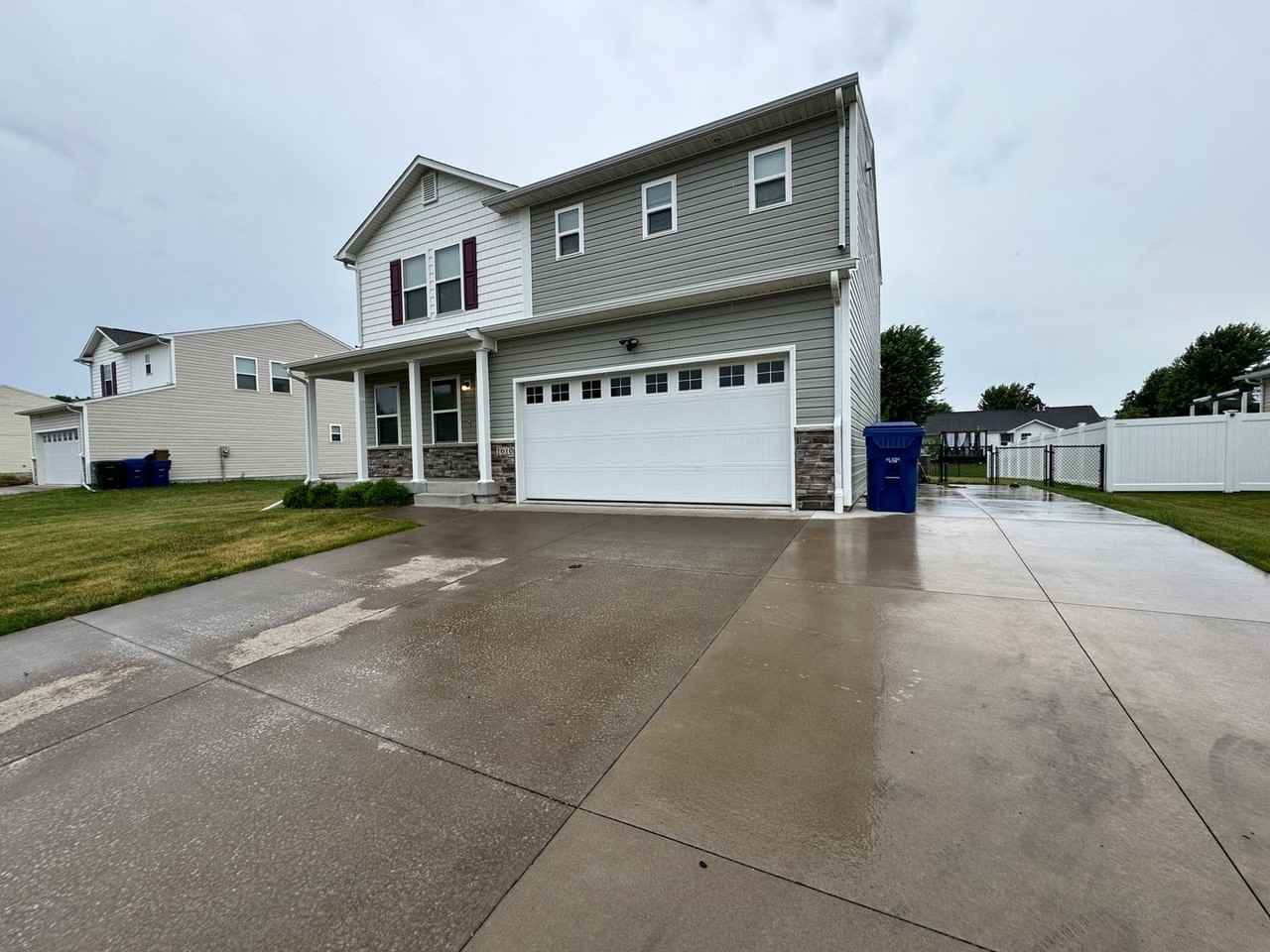 1610 Westport Dr - Photo 2 of 26