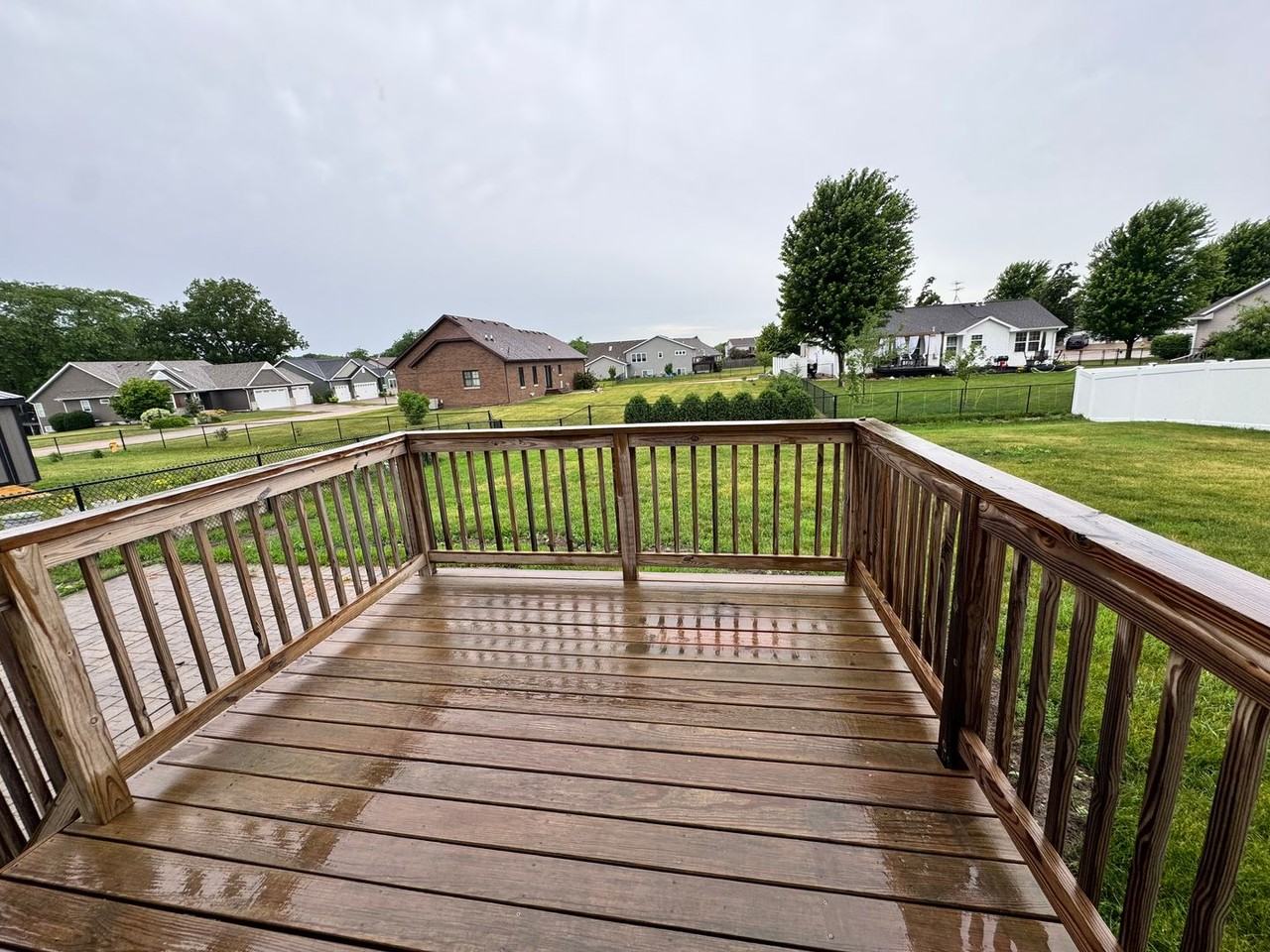1610 Westport Dr - Photo 3 of 26