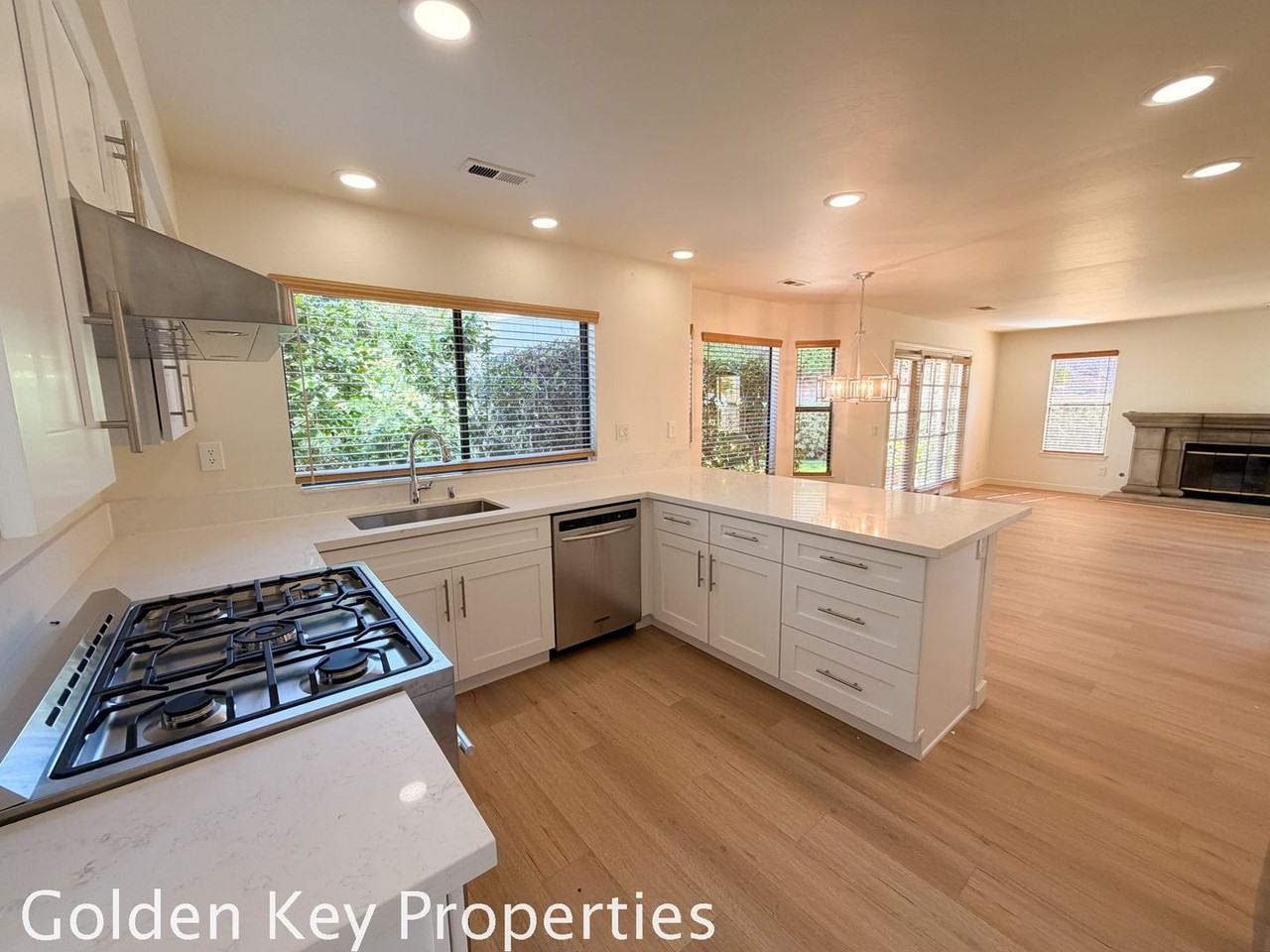 2230 Sara Way - Photo 7 of 26