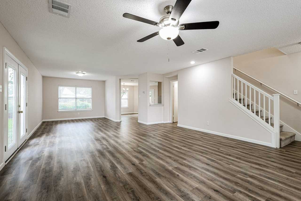 7407 Tom Kite Ct - Photo 2 of 17