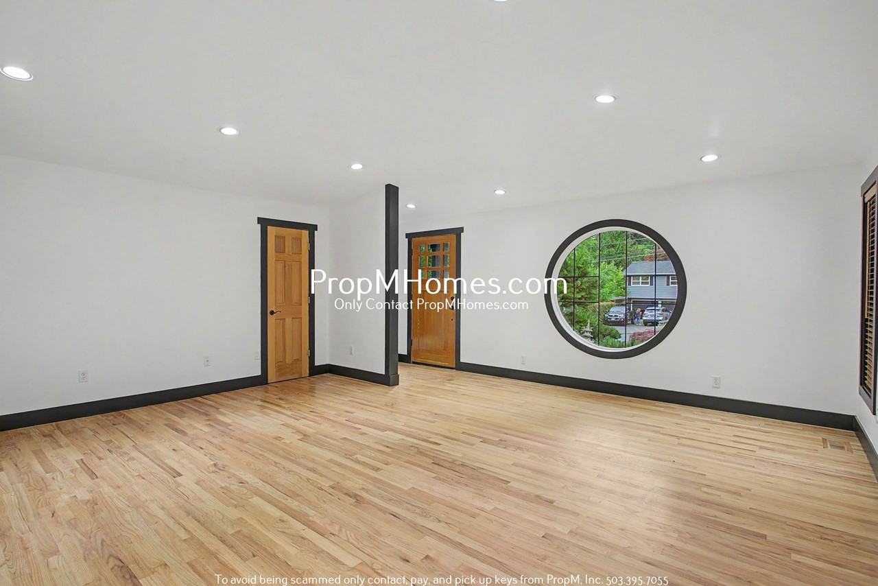1112 1112 Erickson Street - NEW PROPERTY - Photo 2 of 33