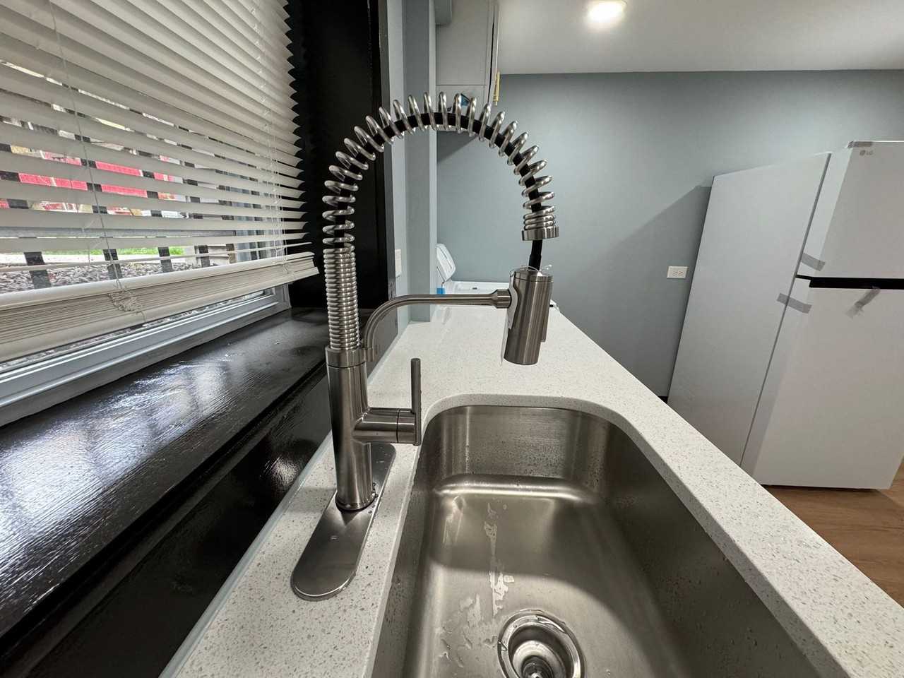3457 W 55th St - Photo 6 of 10
