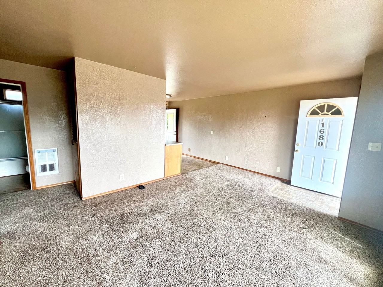 1680 Garfield St - Photo 3 of 15
