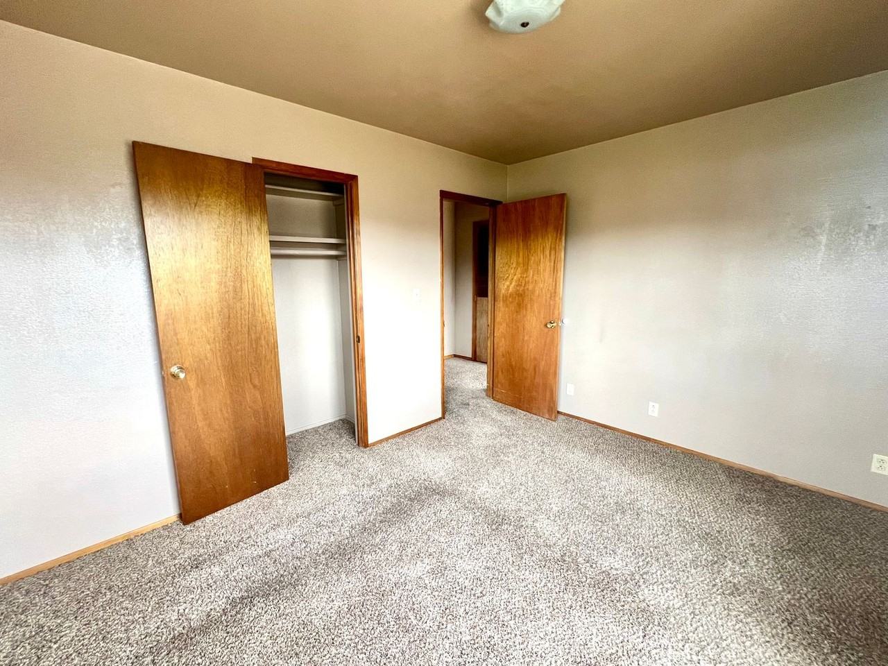 1680 Garfield St - Photo 6 of 15