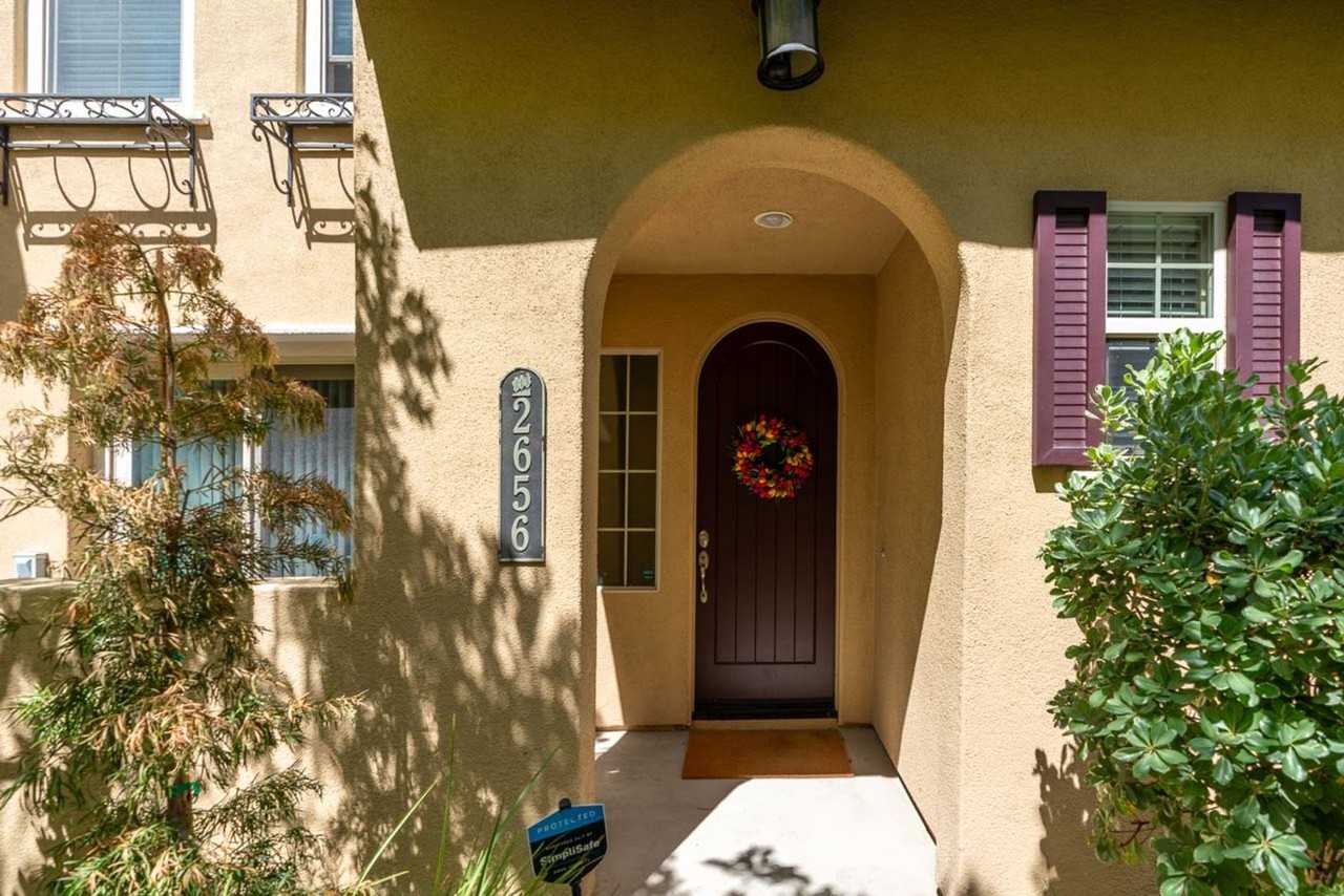 2656 Escala Cir - Photo 2 of 13