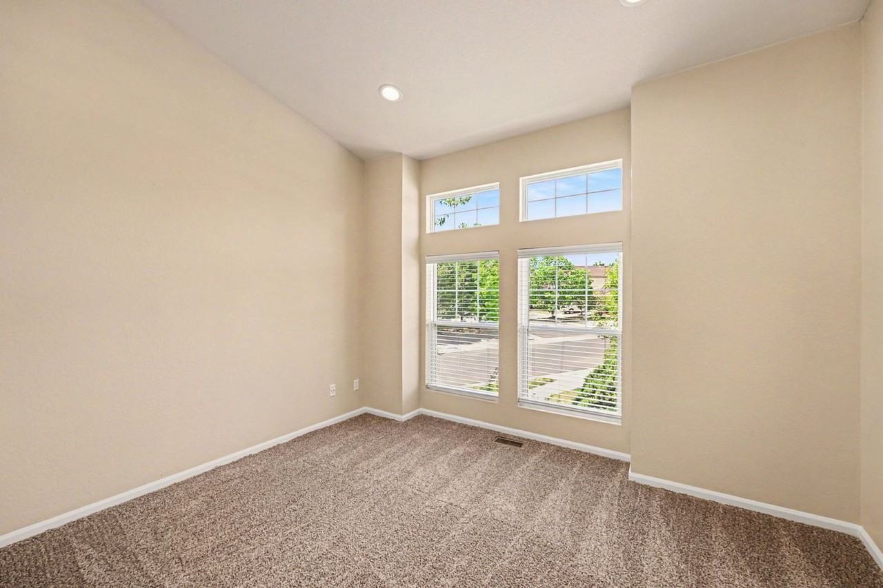 19209 E Dickenson Dr - Photo 6 of 25