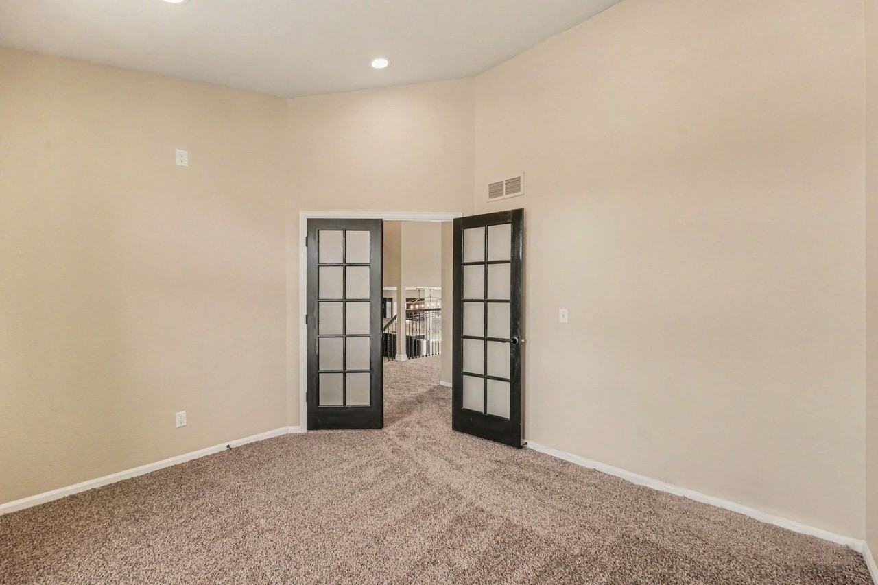 19209 E Dickenson Dr - Photo 7 of 25