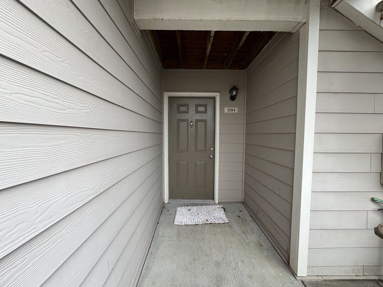 15060 Nw Central Dr #1104 - Photo 4 of 34