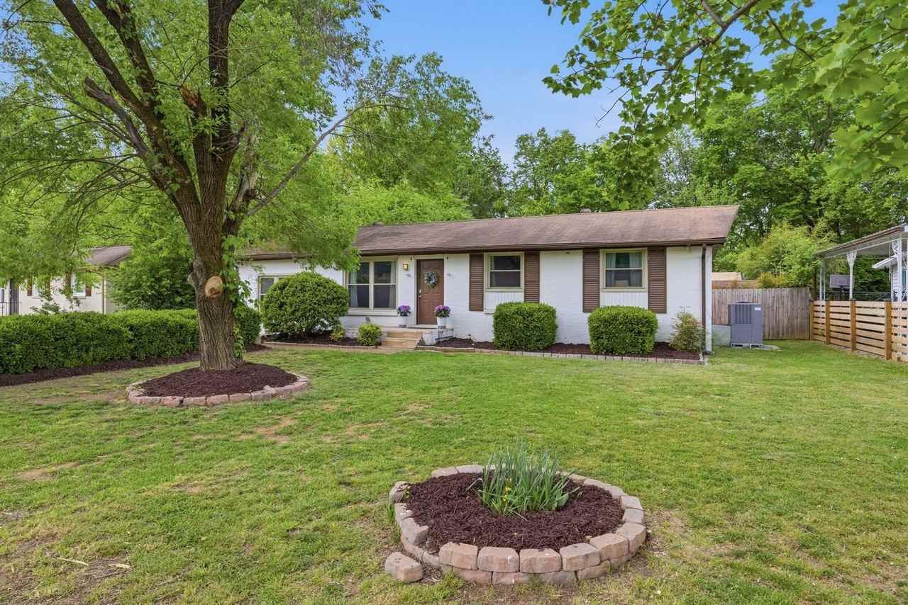 3213 Sennadale Ln - Photo 2 of 30